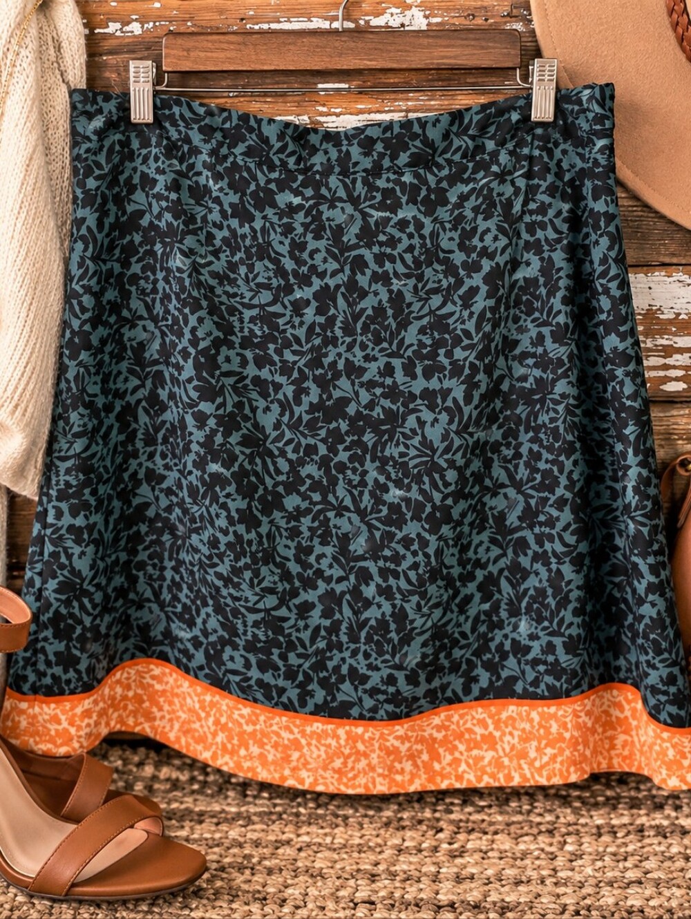 Vince Camuto NWT Size 14 Teal Black Floral A-Line Skirt Orange Hem
